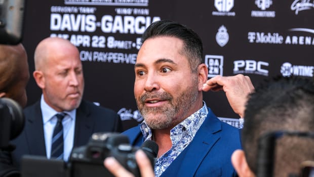Oscar de la Hoya criticó el espectáculo de la pelea Canelo ante Charlo